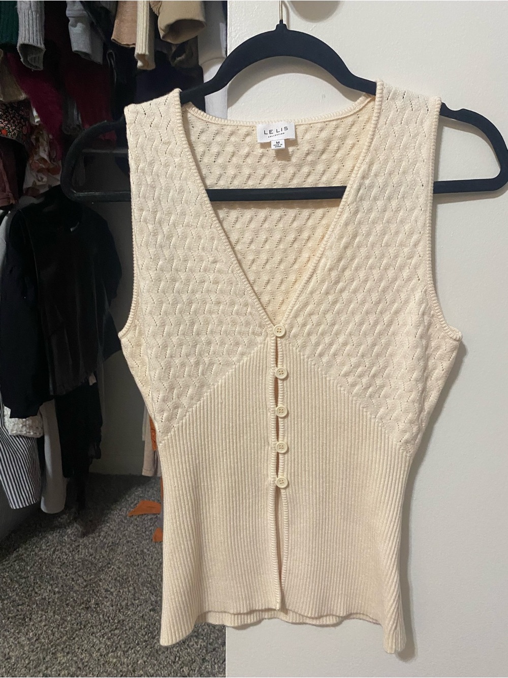Le Lis Cream Textured Knit Sleeveless Top